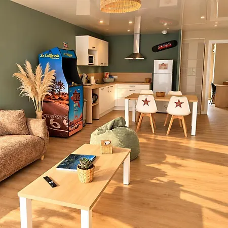 Cosy Ambiance Hollywood Dans Résidence Avec Piscine 2 Pers Parking Gratuit Neuf-Mesnil